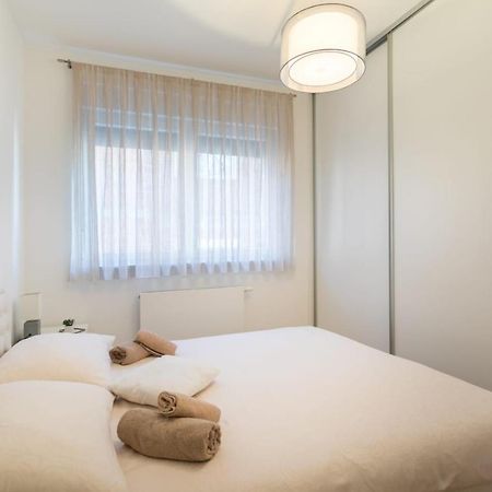 Apartment Sara - Free Parking For 2 Cars ザグレブ エクステリア 写真