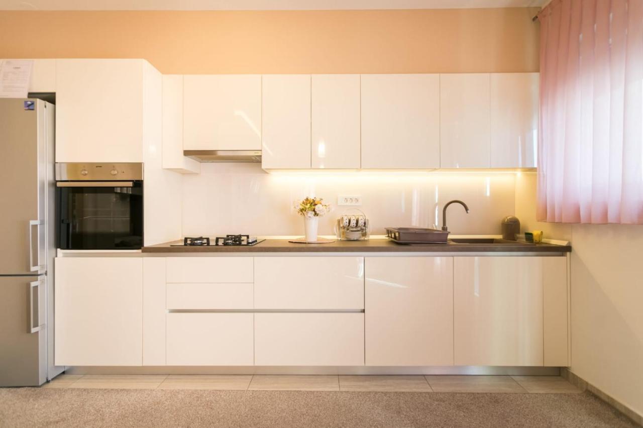 Apartment Sara - Free Parking For 2 Cars ザグレブ エクステリア 写真