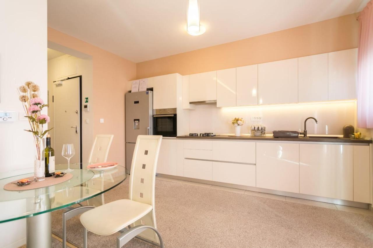Apartment Sara - Free Parking For 2 Cars ザグレブ エクステリア 写真