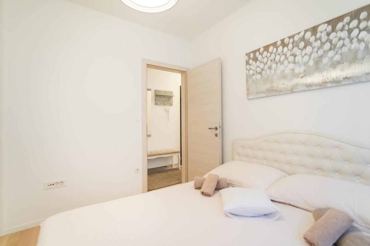 Apartment Sara - Free Parking For 2 Cars ザグレブ エクステリア 写真