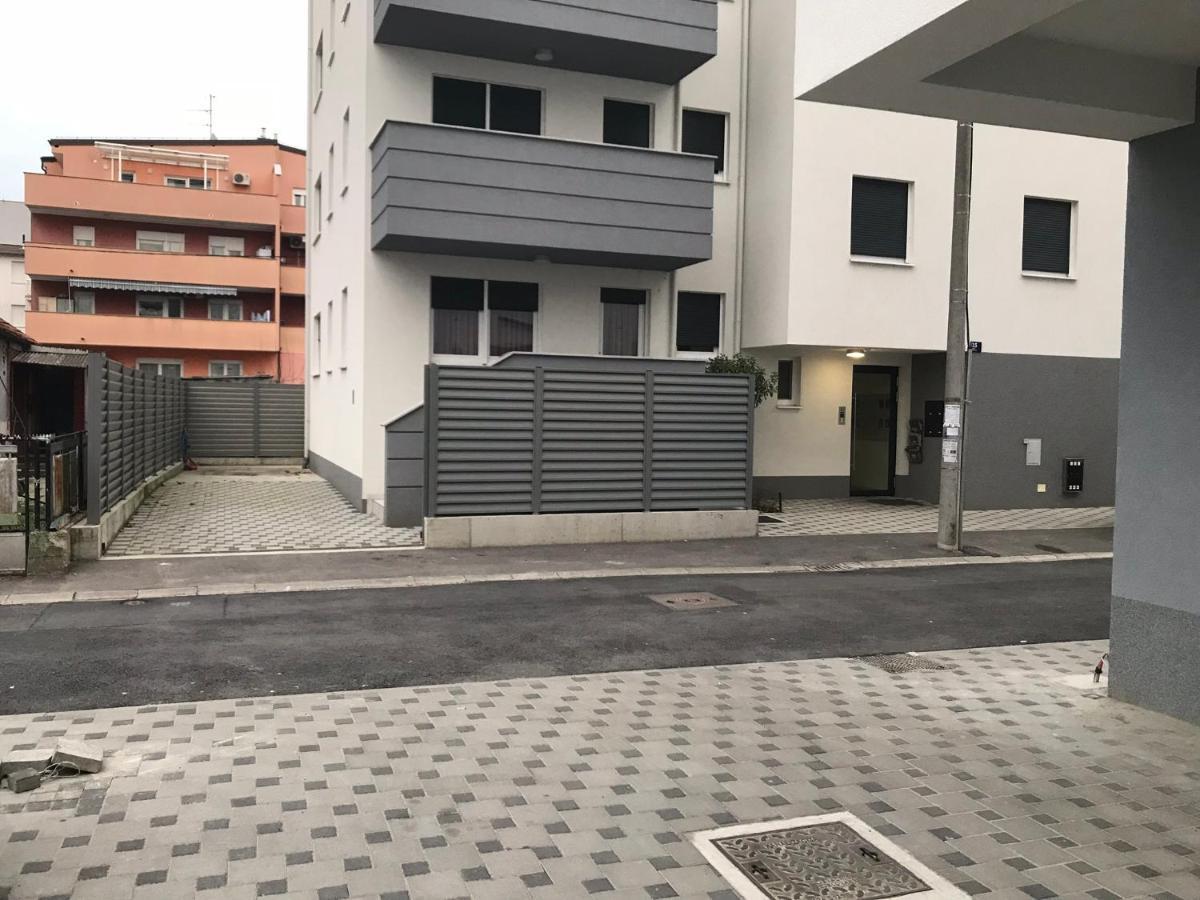 Apartment Sara - Free Parking For 2 Cars ザグレブ エクステリア 写真